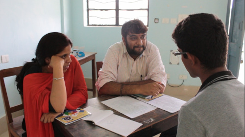 Sweta Tiwari (left) and Ananthnarayan Hariharan (centre) in a counselling session