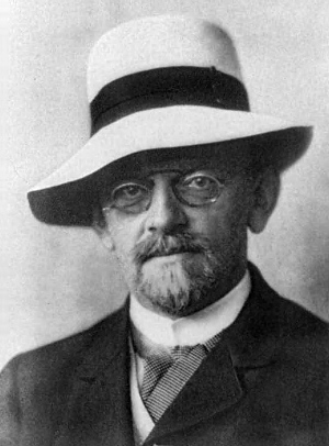 David Hilbert (1862–1943) in 1912, one year before Weyl’s departure for ETH Zürich Wikimedia Commons