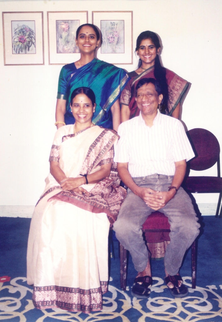 Daughters Sumana(L) a journalist, and Kavita(R) a Professor of Applied Mathematics at Brown University, standing behind Ramanan and wife