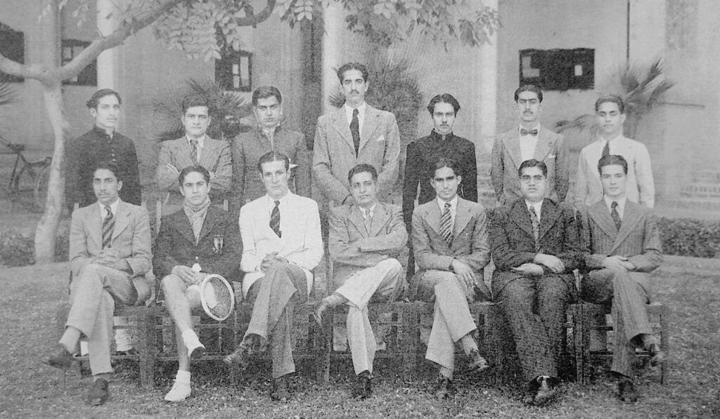 Sarvadaman Chowla, seated in the first row centre, with students and colleagues at Government College, Lahore in the early 1940's.