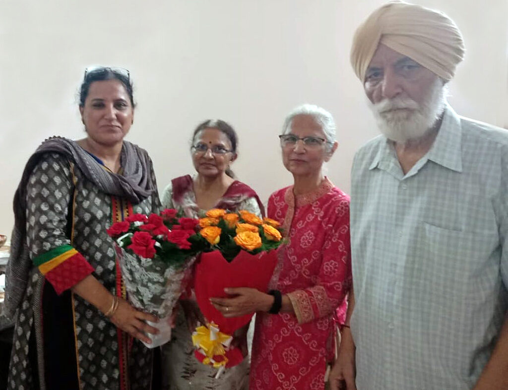  Wishing her on her birthday. (L to R: Gurmeet Kaur Bakshi, Madhu Raka, R.J. Hans-Gill and Jagjit Singh Gill)