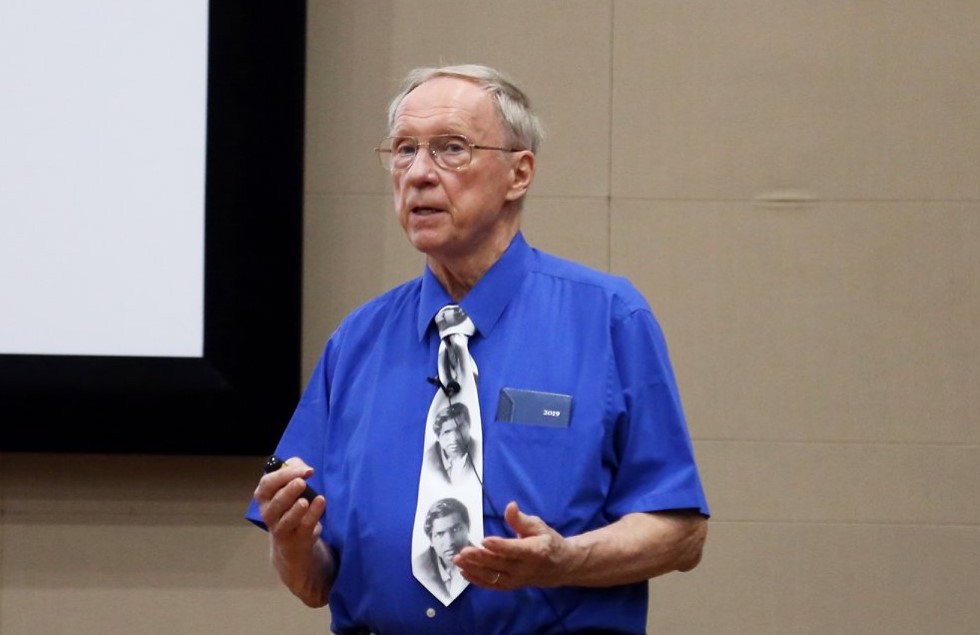 Public lecture titled `Living with Ramanujan for 40+ years' at IIT Gandhinagar in 2019.